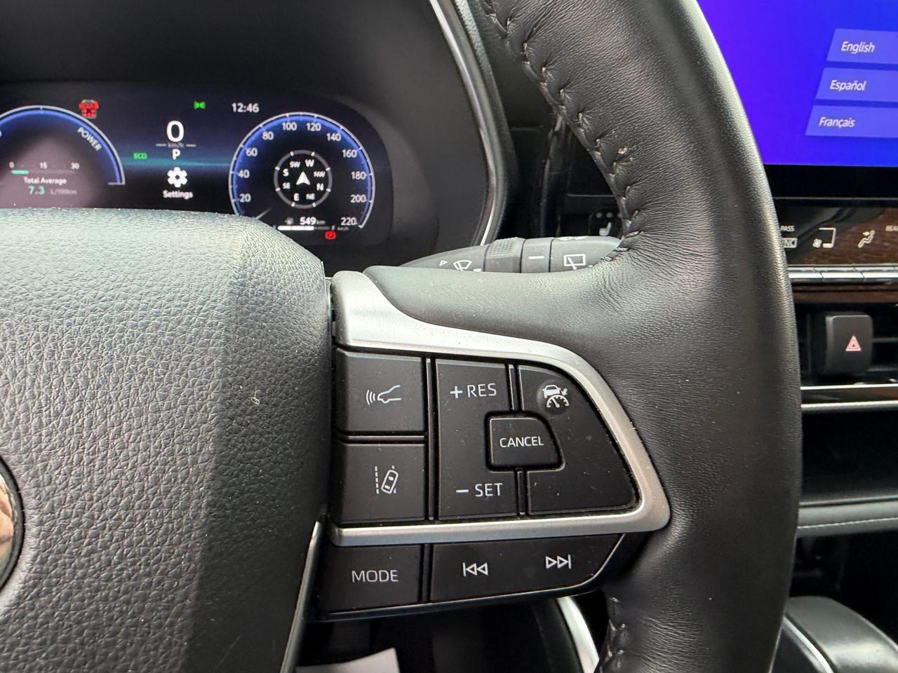 2024 Toyota Highlander Hybrid Limited AWD, PLATINUM PKG Photo