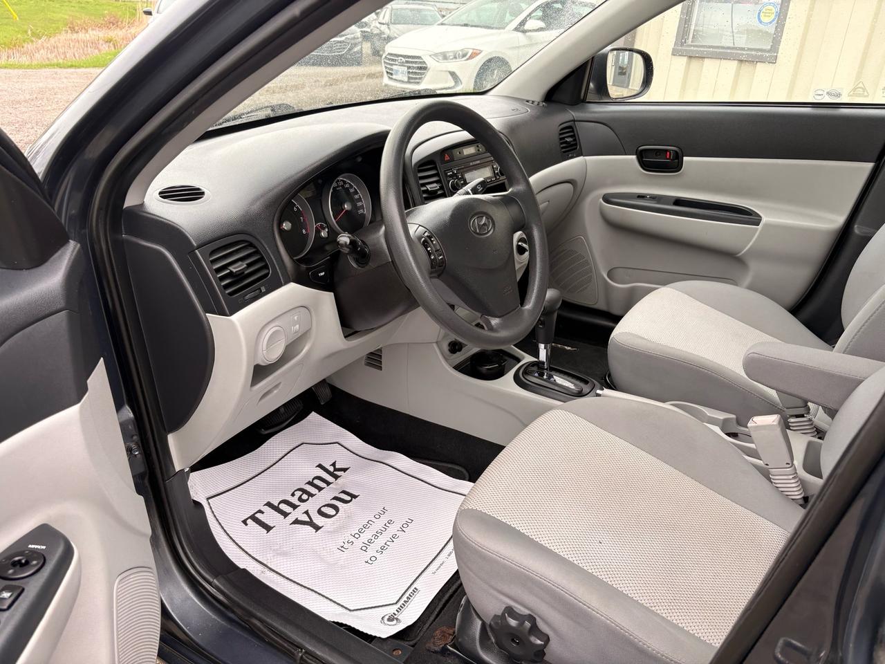 2011 Hyundai Accent 4dr Sdn Auto GL Photo