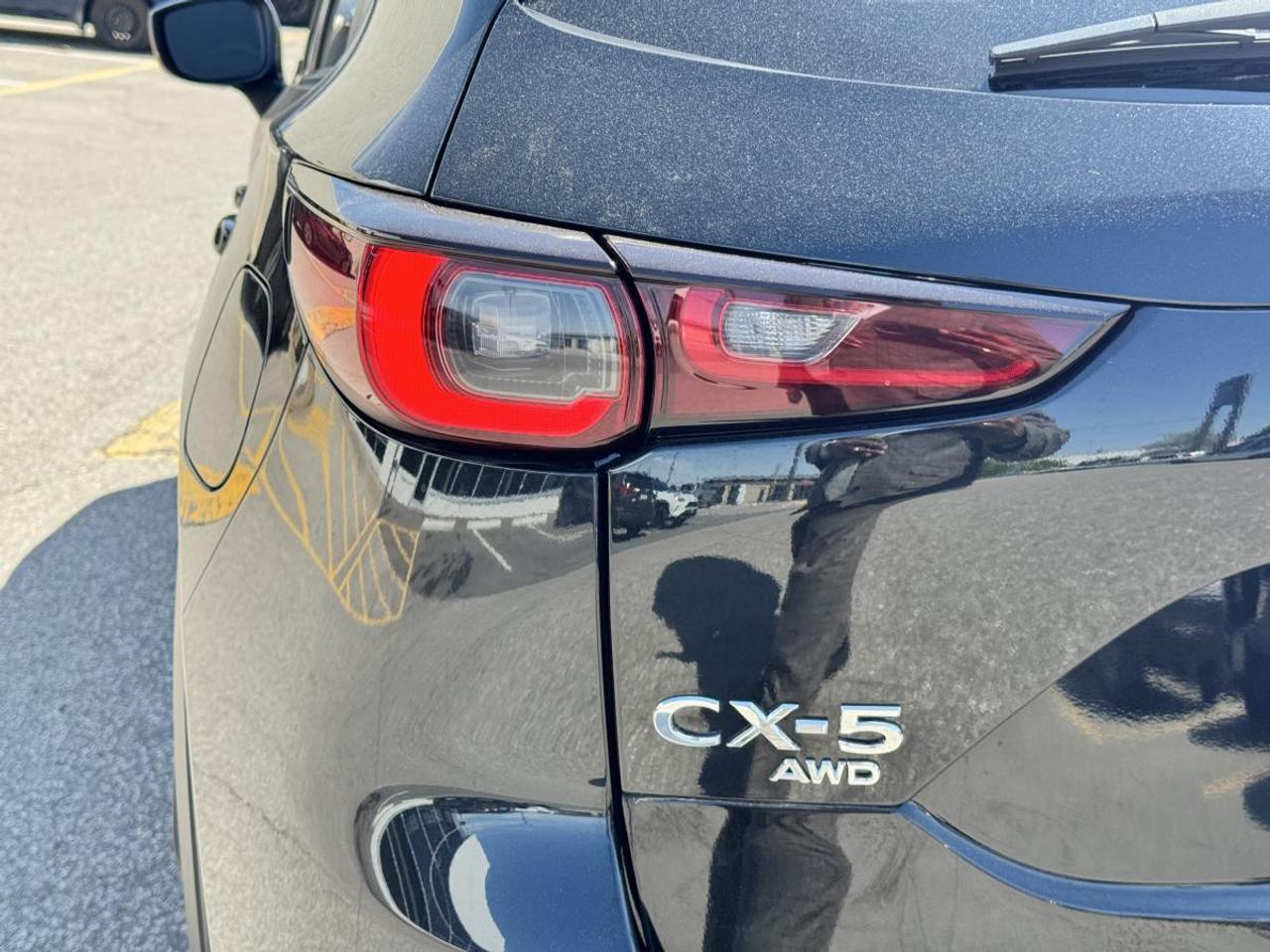 2023 Mazda CX-5 GS AWD/ EXTENDED WARRANTY/ 3.95% RATE/ MUST SEE Photo