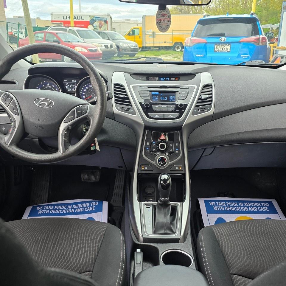 2016 Hyundai Elantra 4DR SDN AUTO GL Photo