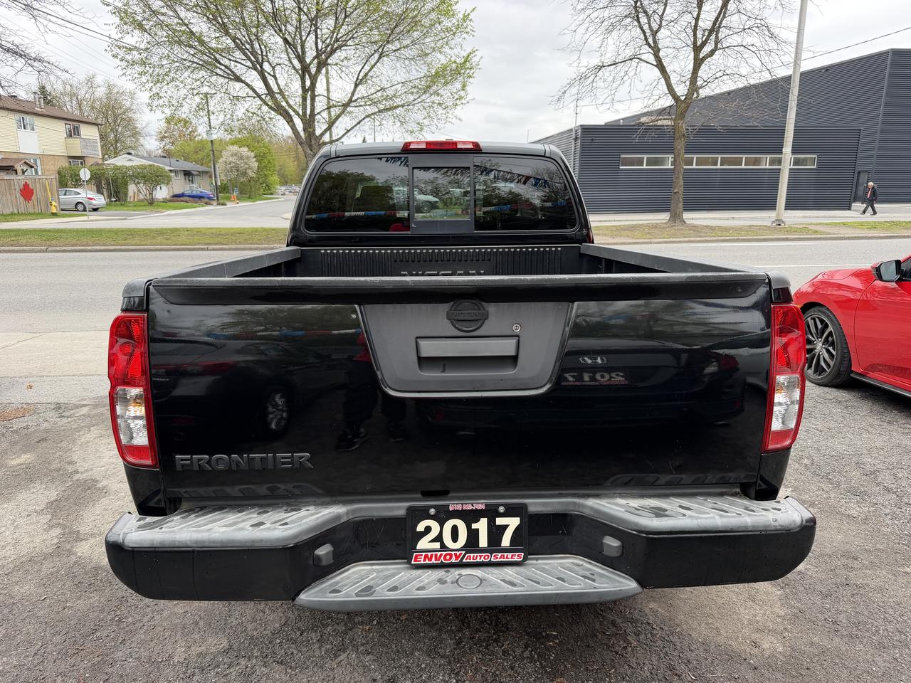 2017 Nissan Frontier  Photo