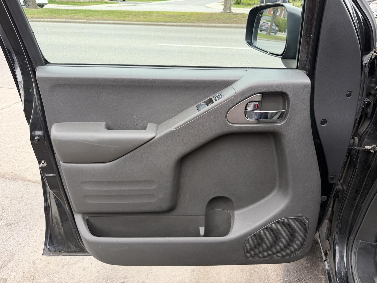 2017 Nissan Frontier  Photo