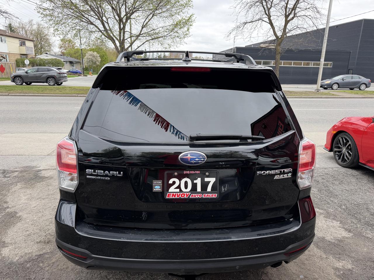 2017 Subaru Forester Touring 6-speed Photo4