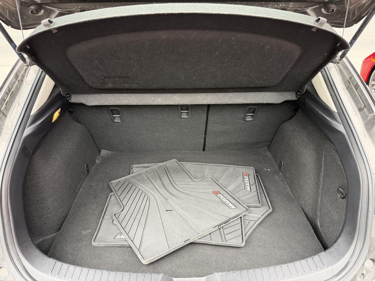 2016 Mazda MAZDA3 i Touring Photo