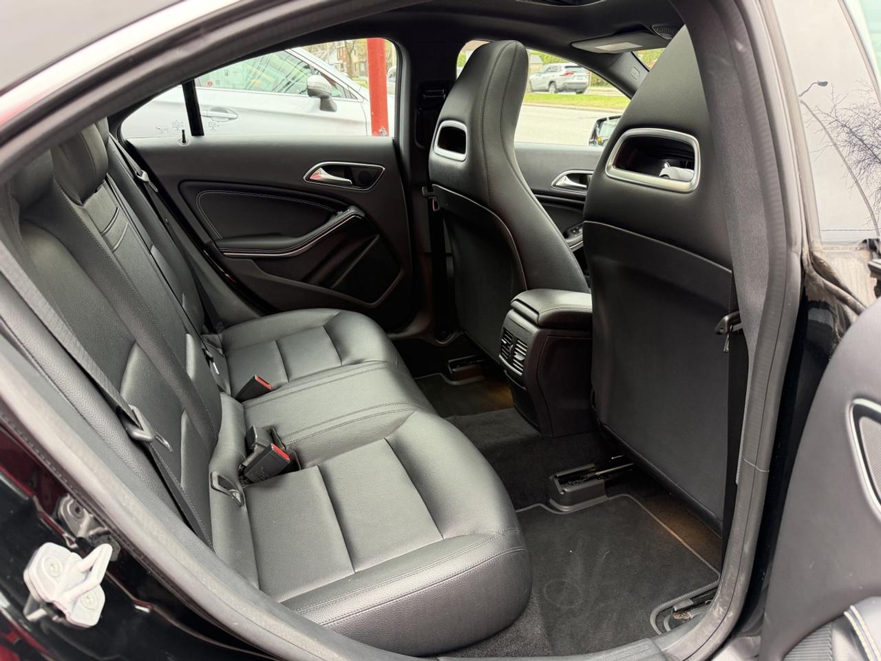 2015 Mercedes-Benz CLA-Class CLA250 4MATIC Photo