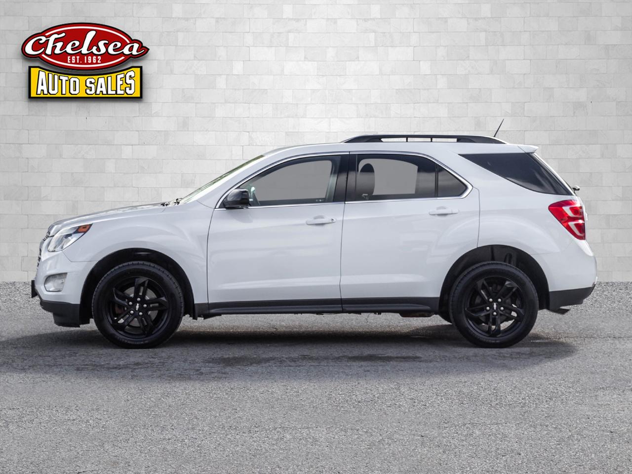 2017 Chevrolet Equinox LT 2WD Photo