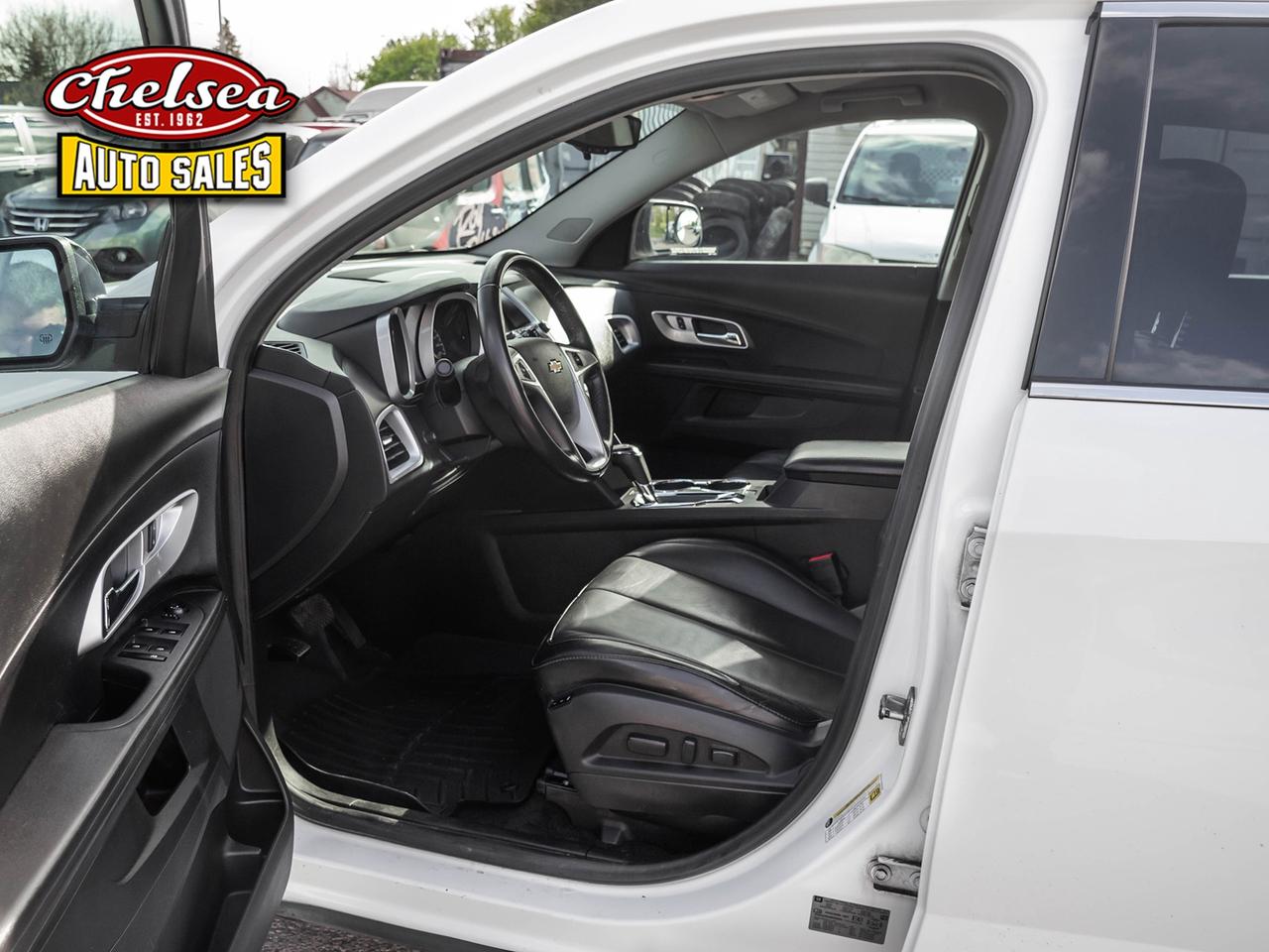 2017 Chevrolet Equinox LT 2WD Photo