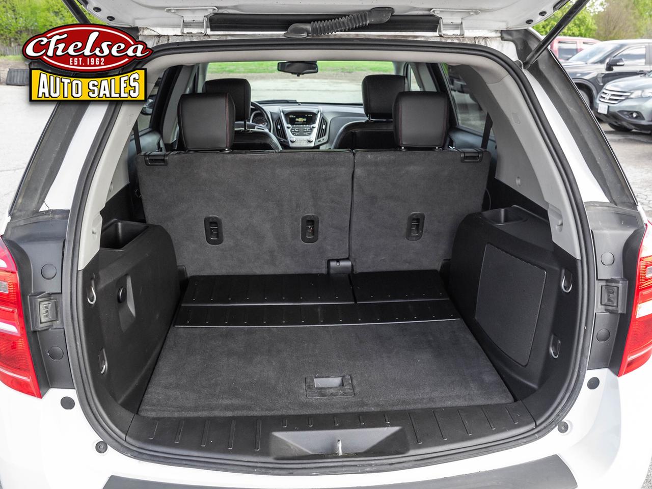 2017 Chevrolet Equinox LT 2WD Photo