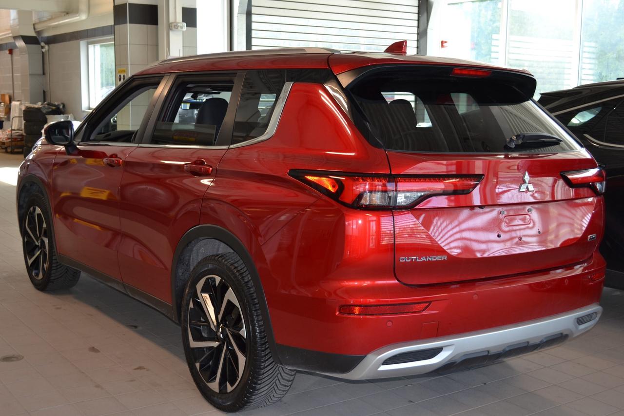 2022 Mitsubishi Outlander  Photo