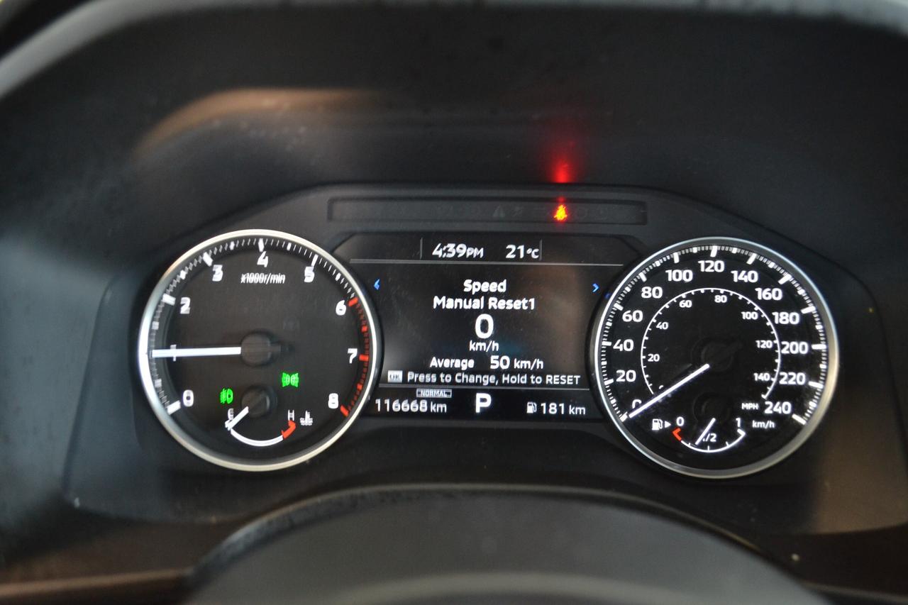 2022 Mitsubishi Outlander  Photo4