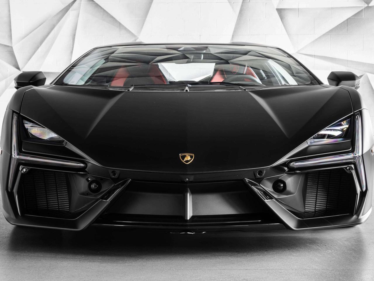 2024 Lamborghini Revuelto  Photo