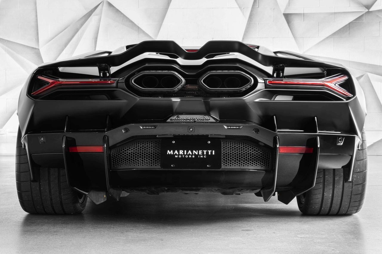 2024 Lamborghini Revuelto  Photo