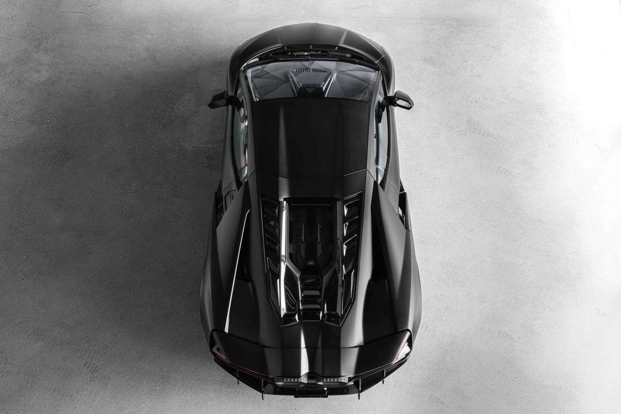 2024 Lamborghini Revuelto  Photo