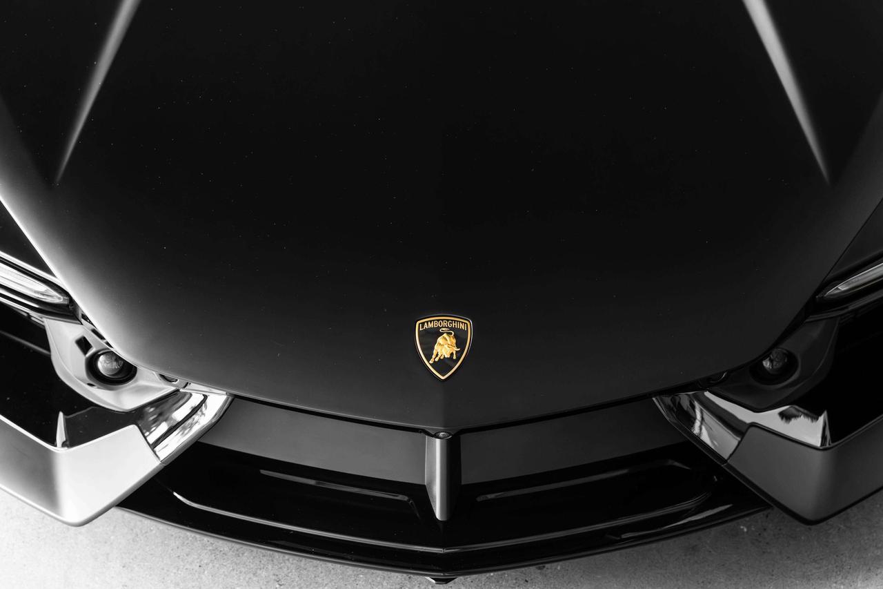 2024 Lamborghini Revuelto  Photo