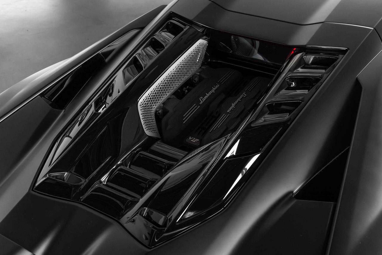 2024 Lamborghini Revuelto  Photo