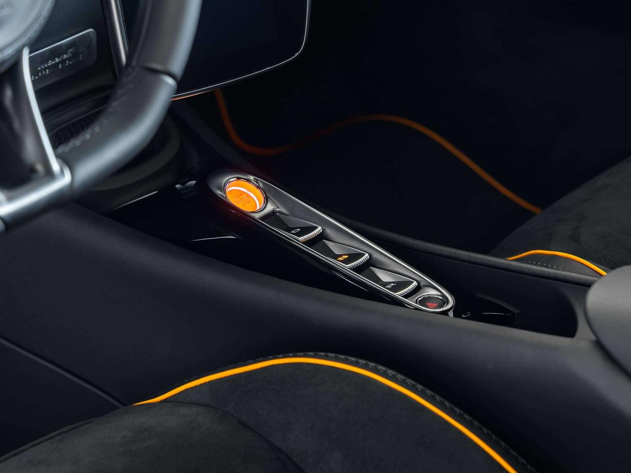 2025 McLaren Artura Spider Photo