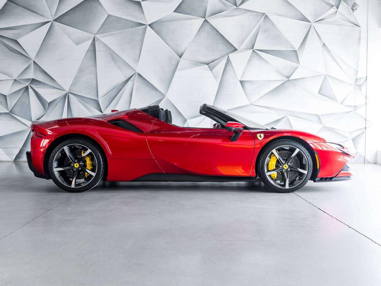2024 Ferrari SF90 Spider  Photo