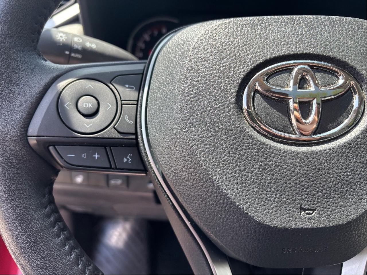 2024 Toyota RAV4 XLE ROOF HEATED STEERING ONE OWNER CLEAN C Photo