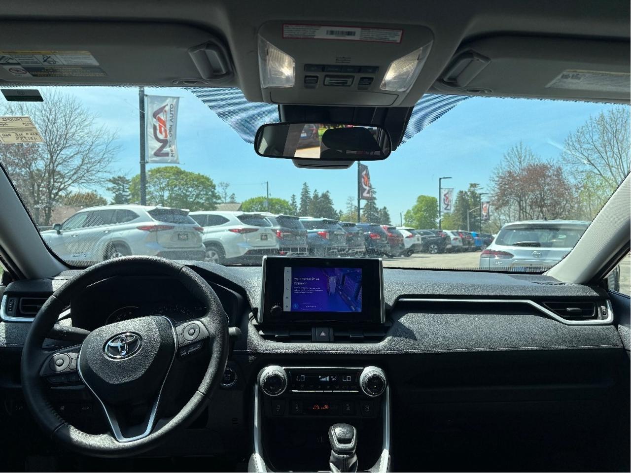 2024 Toyota RAV4 XLE ROOF HEATED STEERING ONE OWNER CLEAN C Photo
