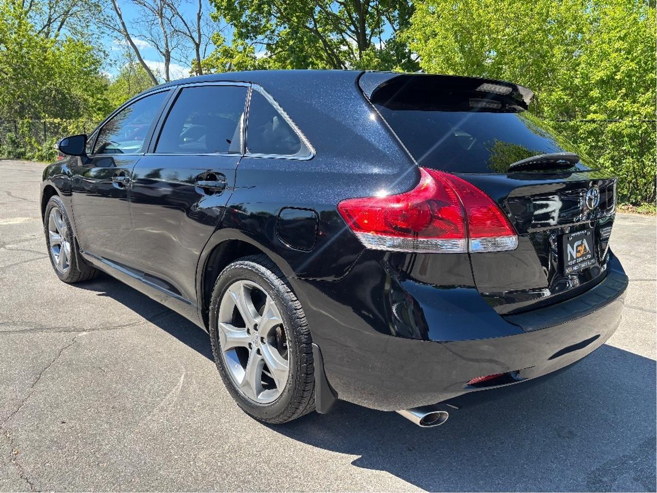 2016 Toyota Venza XLE AWD LEATHER NAV PANO ROOF Photo