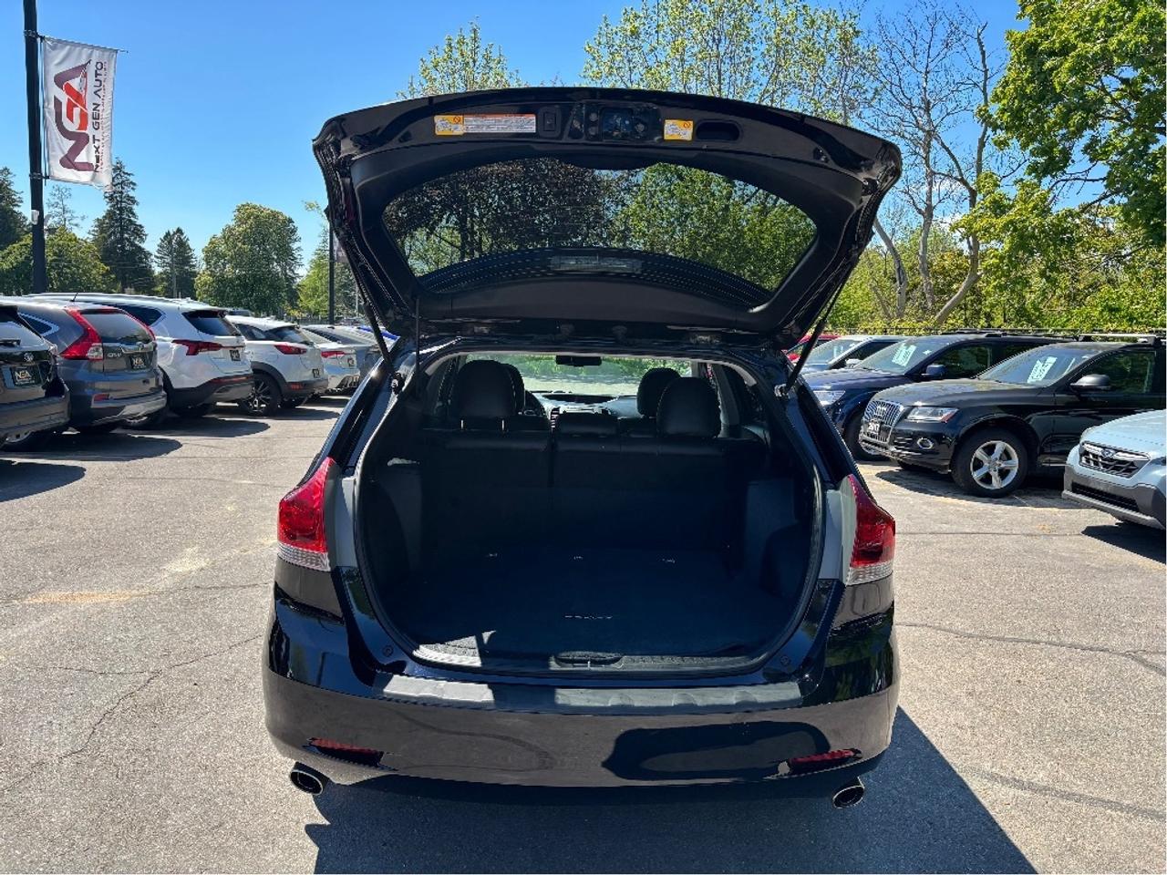 2016 Toyota Venza XLE AWD LEATHER NAV PANO ROOF Photo