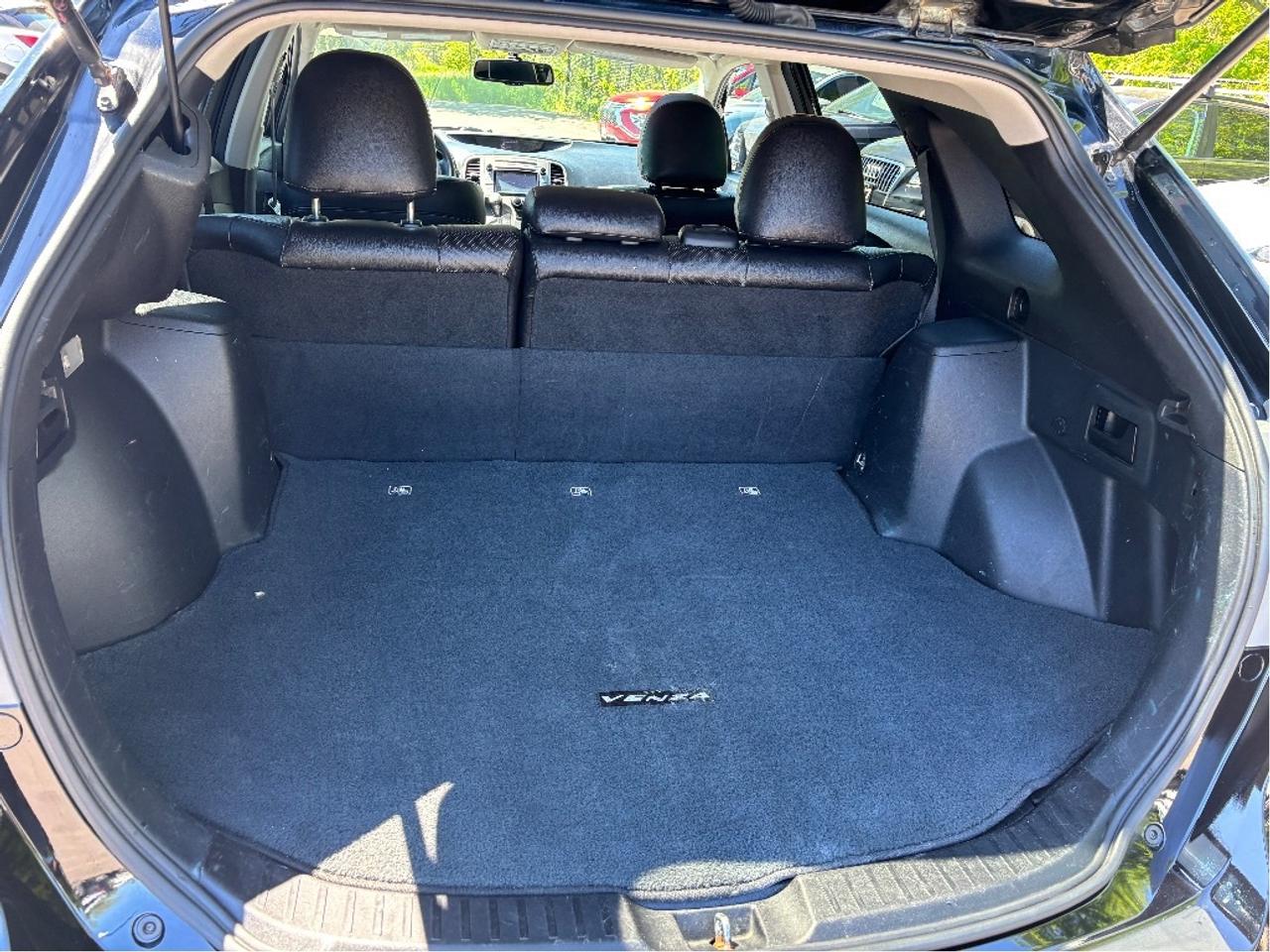 2016 Toyota Venza XLE AWD LEATHER NAV PANO ROOF Photo