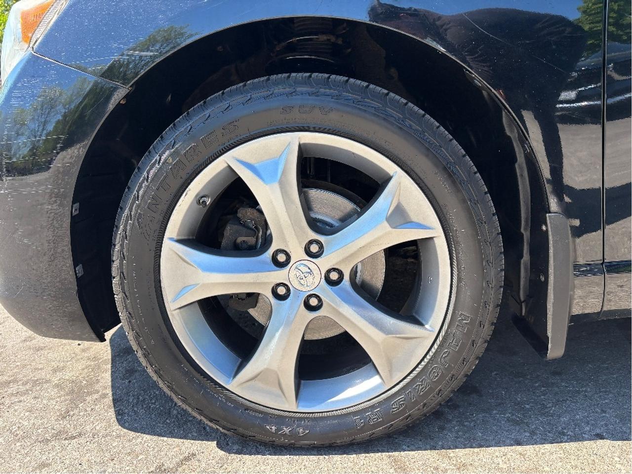 2016 Toyota Venza XLE AWD LEATHER NAV PANO ROOF Photo