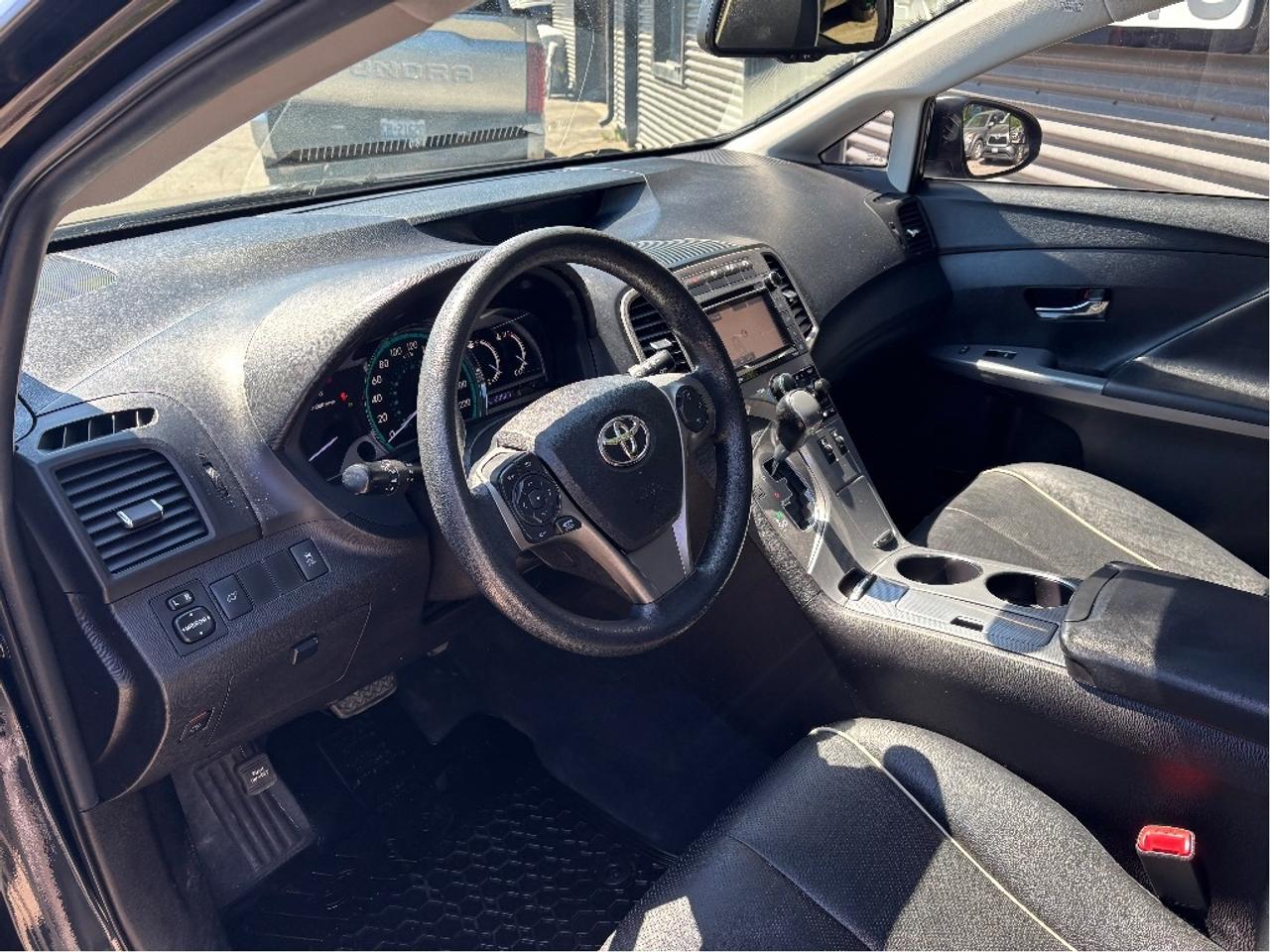 2016 Toyota Venza XLE AWD LEATHER NAV PANO ROOF Photo