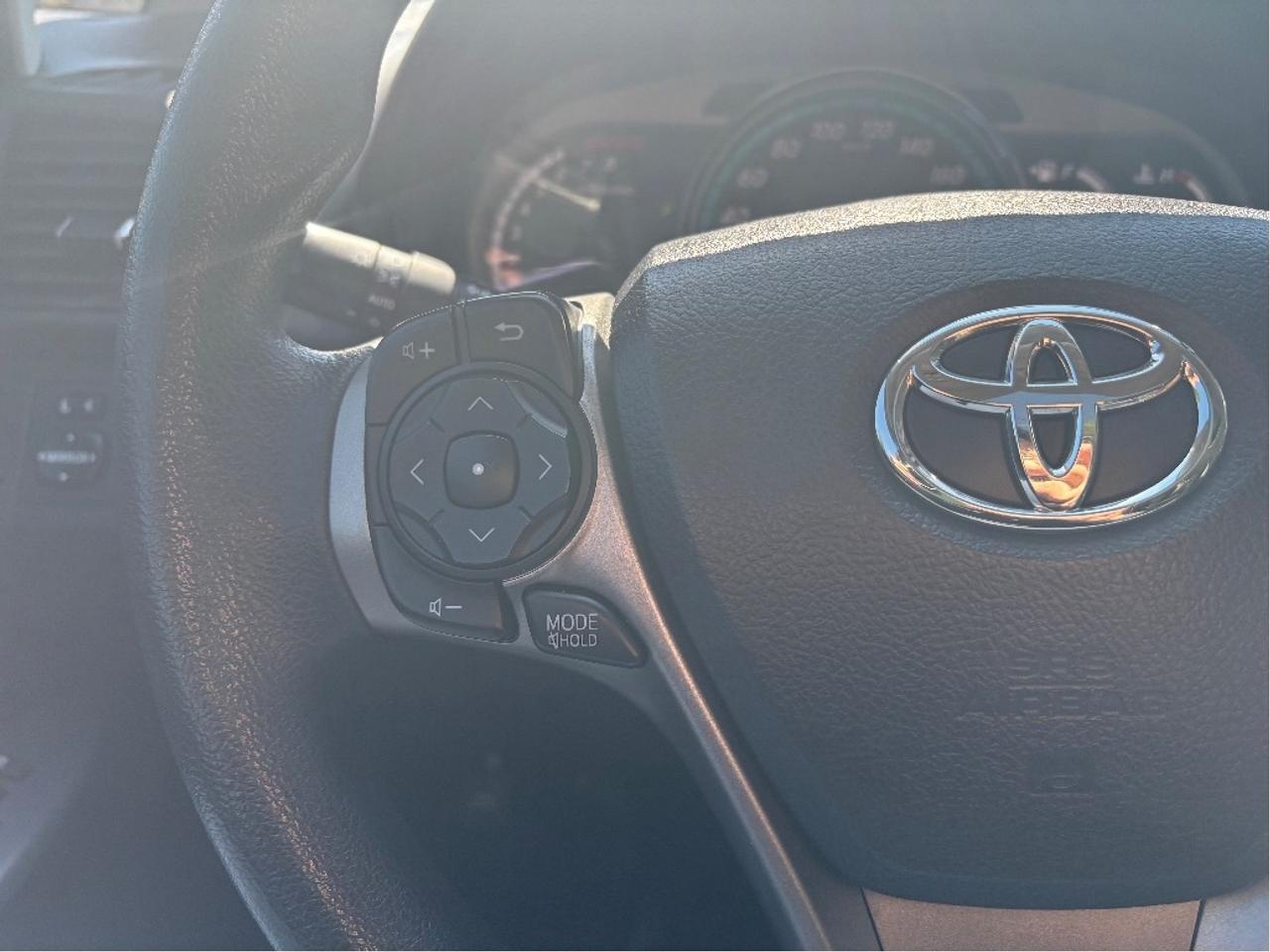 2016 Toyota Venza XLE AWD LEATHER NAV PANO ROOF Photo