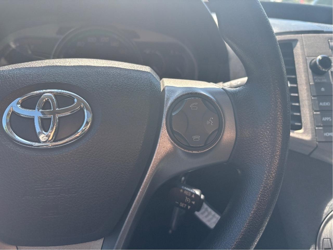2016 Toyota Venza XLE AWD LEATHER NAV PANO ROOF Photo