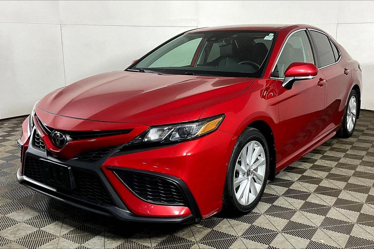 2023 Toyota Camry SE Auto Photo