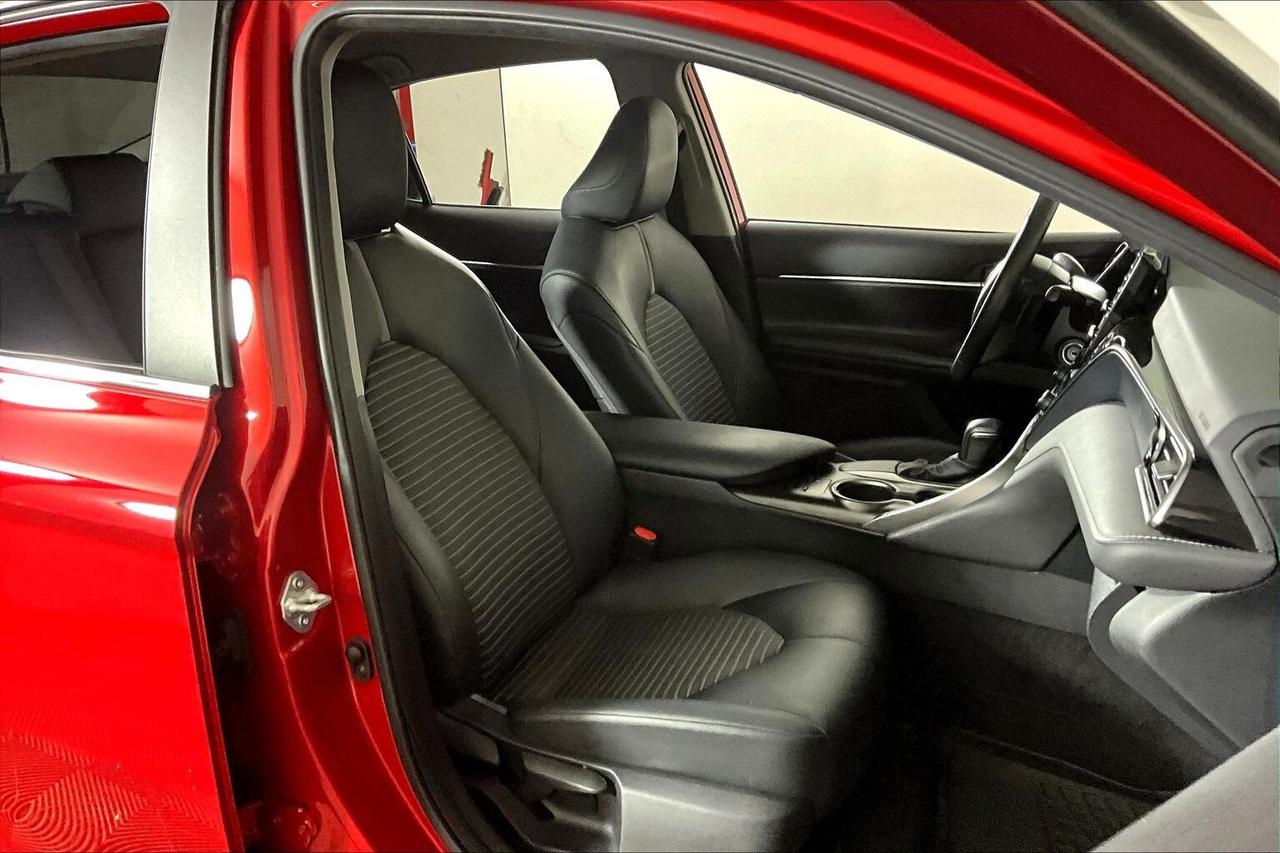 2023 Toyota Camry SE Auto Photo