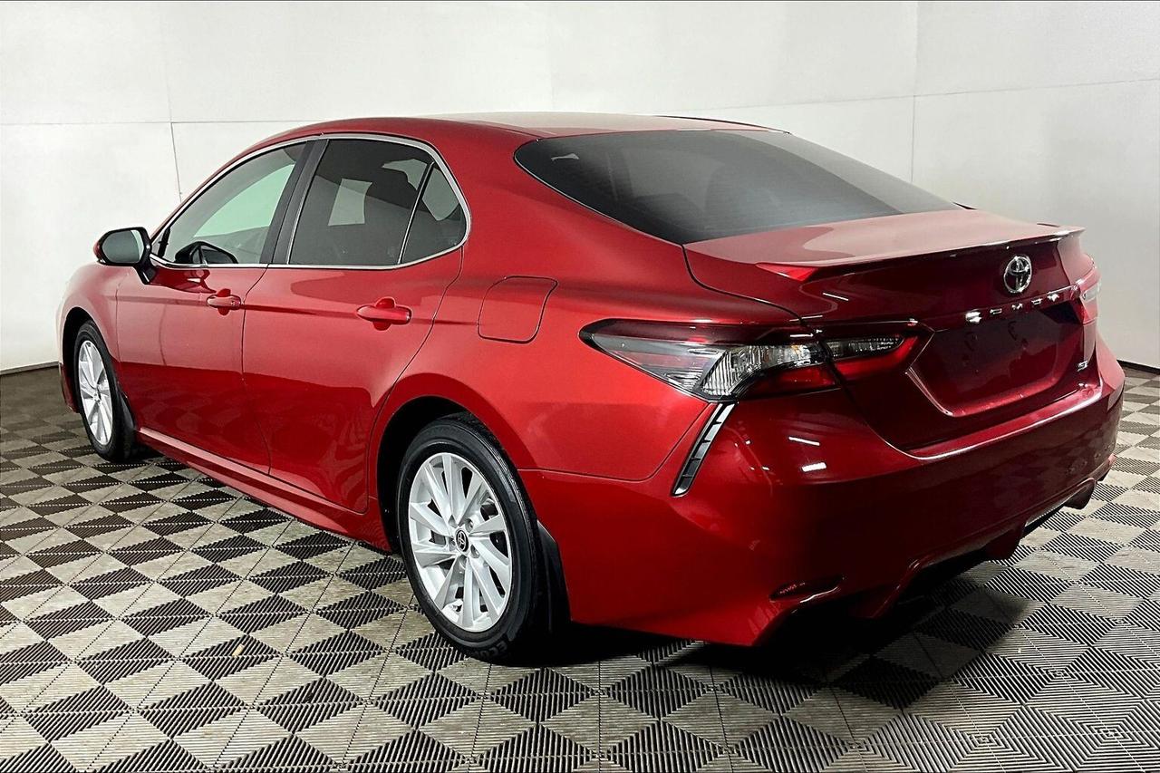 2023 Toyota Camry SE Auto Photo