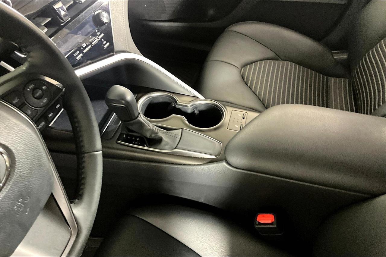 2023 Toyota Camry SE Auto Photo