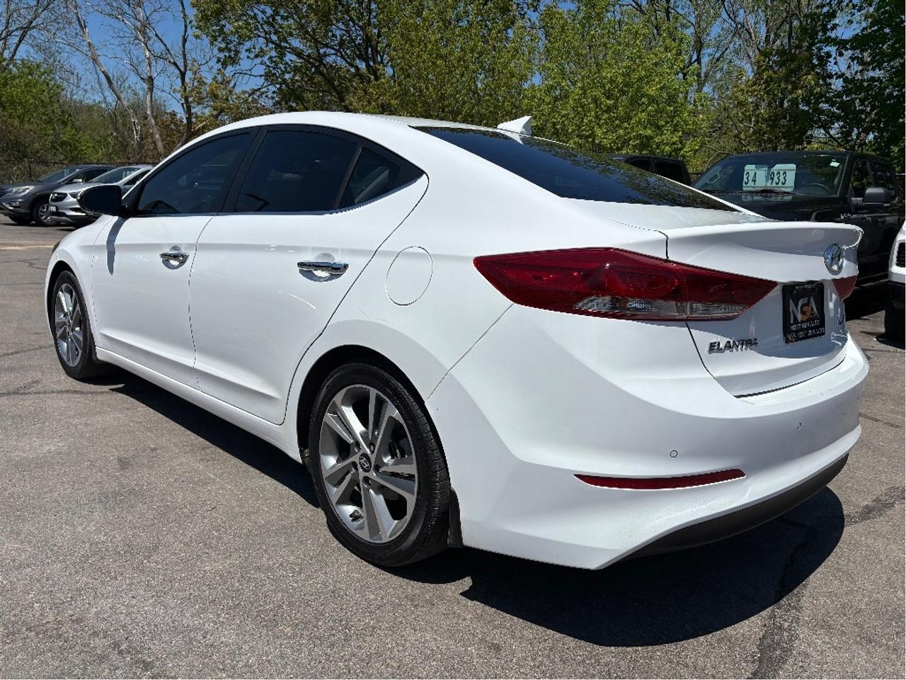 2017 Hyundai Elantra Limited LEATHER NAV ROOF HEATED STEERING Photo