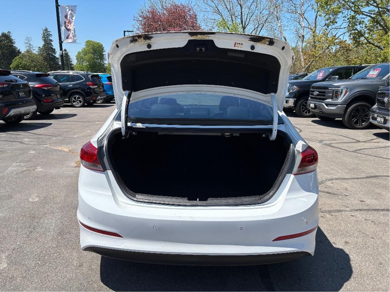 2017 Hyundai Elantra Limited LEATHER NAV ROOF HEATED STEERING Photo