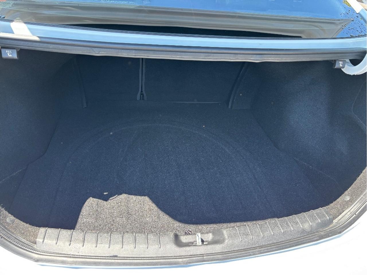 2017 Hyundai Elantra Limited LEATHER NAV ROOF HEATED STEERING Photo
