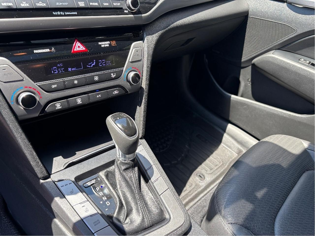 2017 Hyundai Elantra Limited LEATHER NAV ROOF HEATED STEERING Photo