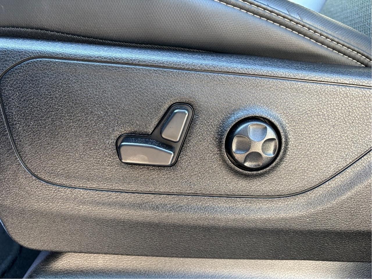 2019 RAM 1500 Sport SPORT LEATHER NAV ONE OWNER CLEAN CA Photo
