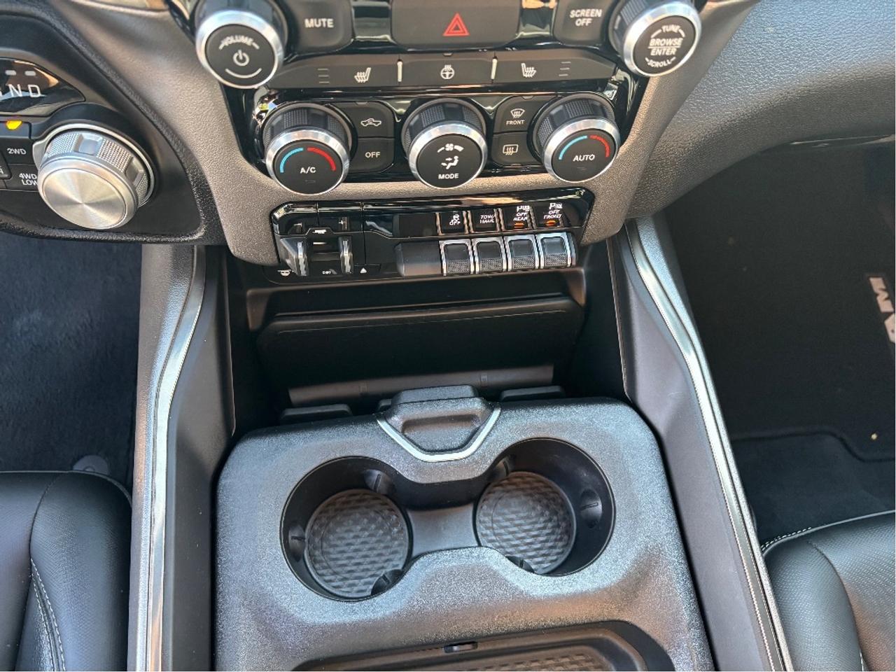 2019 RAM 1500 Sport SPORT LEATHER NAV ONE OWNER CLEAN CA Photo