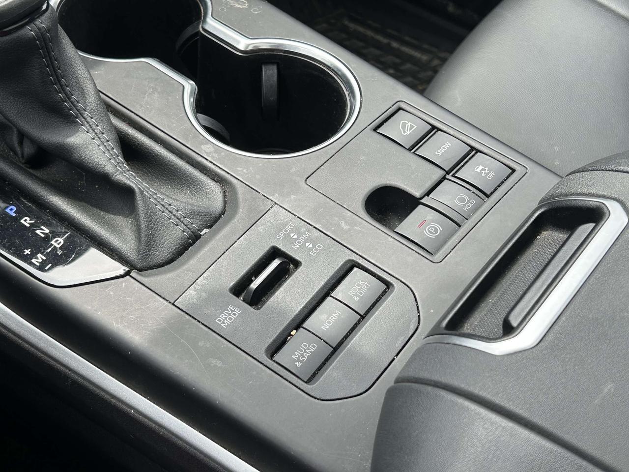 2024 Toyota Highlander XLE AWD Photo
