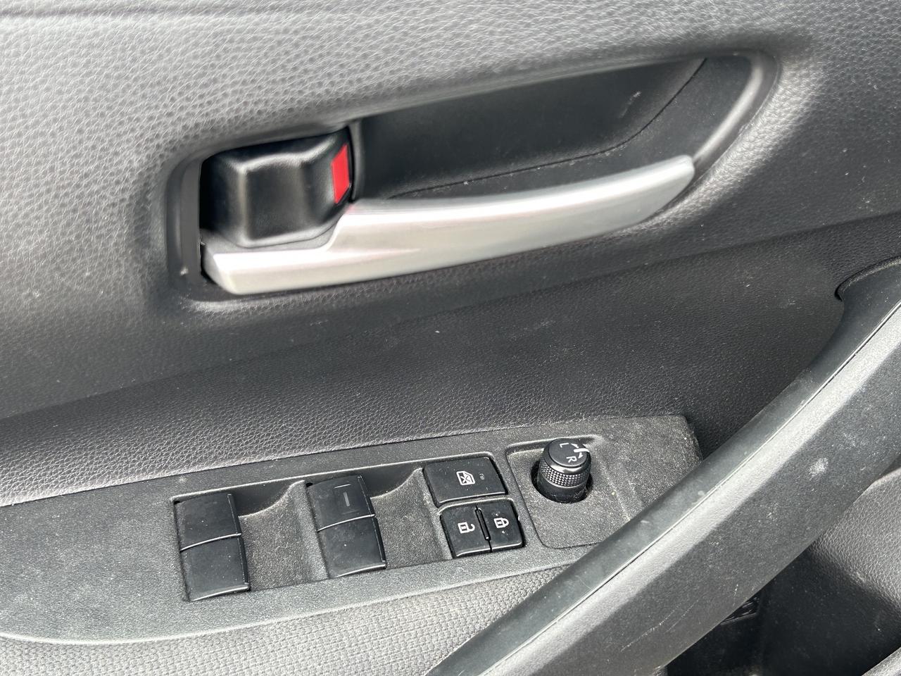 2020 Toyota Corolla LE   LOW KM   ONE OWNER Photo