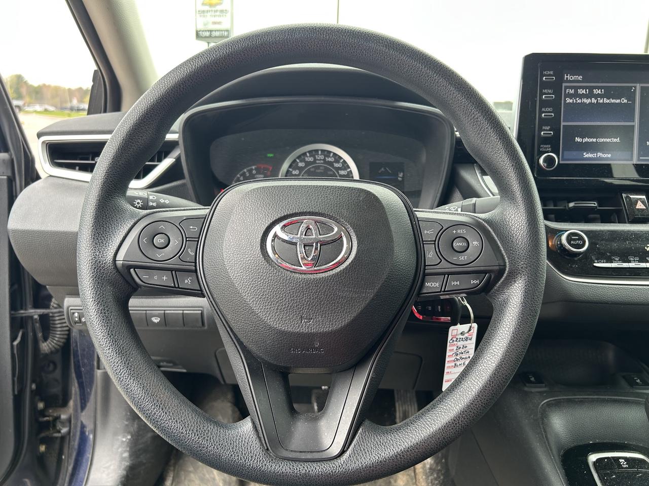 2020 Toyota Corolla LE   LOW KM   ONE OWNER Photo
