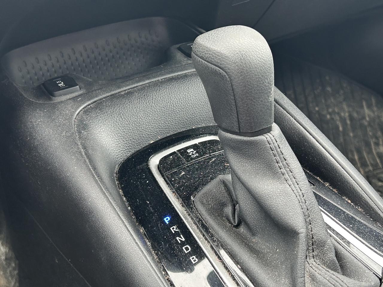 2020 Toyota Corolla LE   LOW KM   ONE OWNER Photo