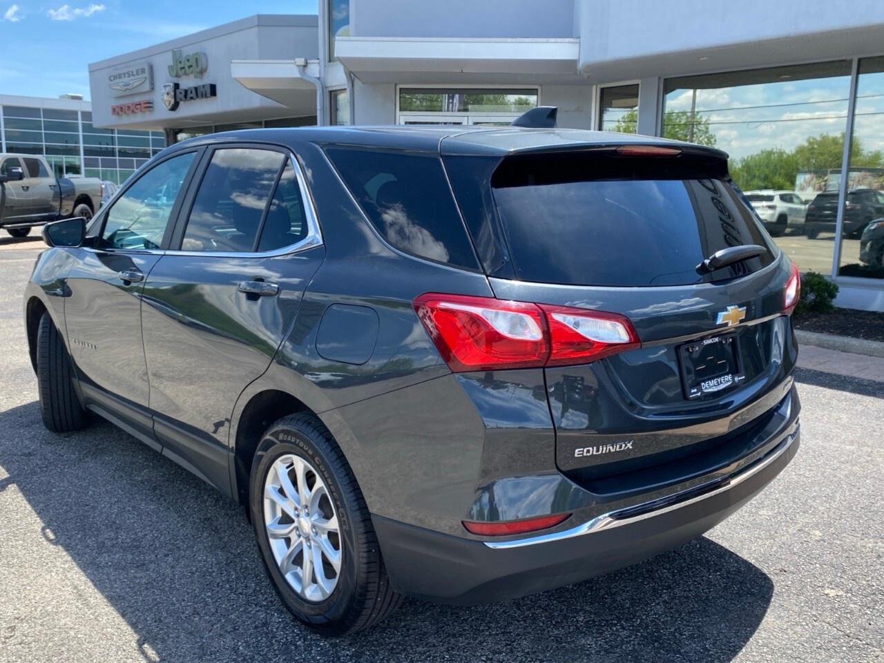 2021 Chevrolet Equinox AWD LT Photo2