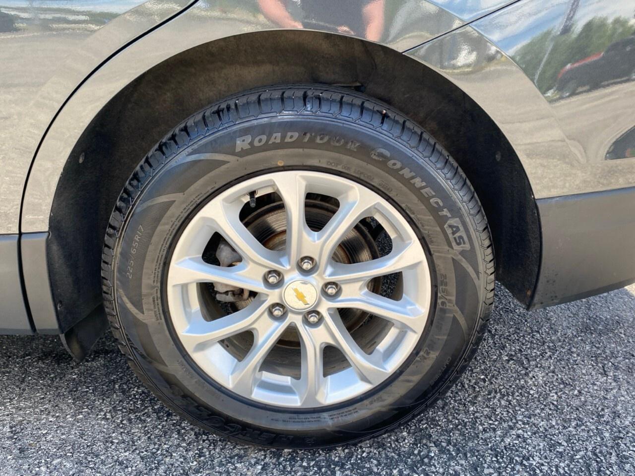 2021 Chevrolet Equinox AWD LT Photo
