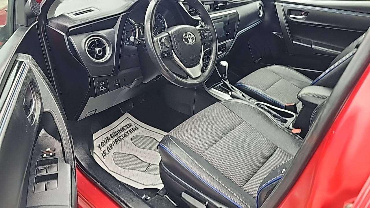 2018 Toyota Corolla SE Photo