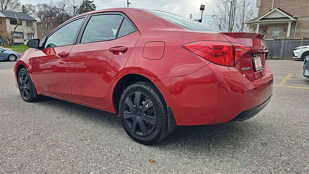 2018 Toyota Corolla SE Photo