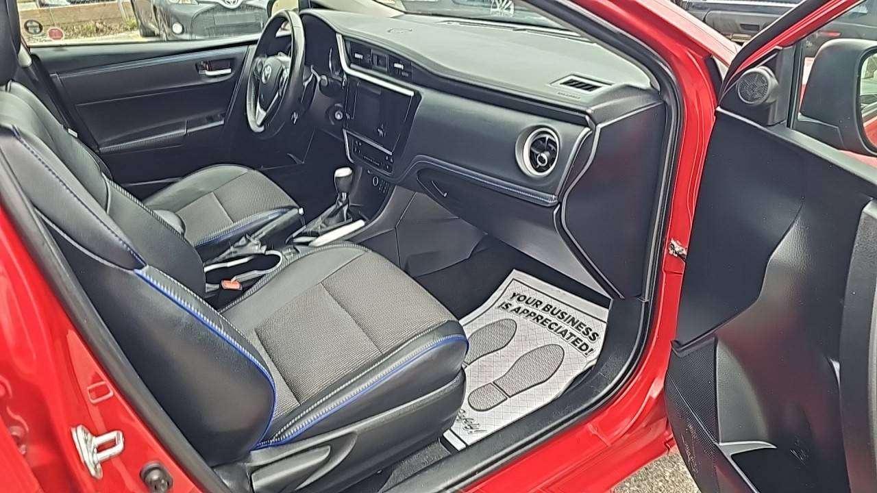 2018 Toyota Corolla SE Photo
