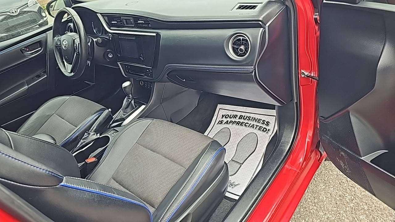2018 Toyota Corolla SE Photo